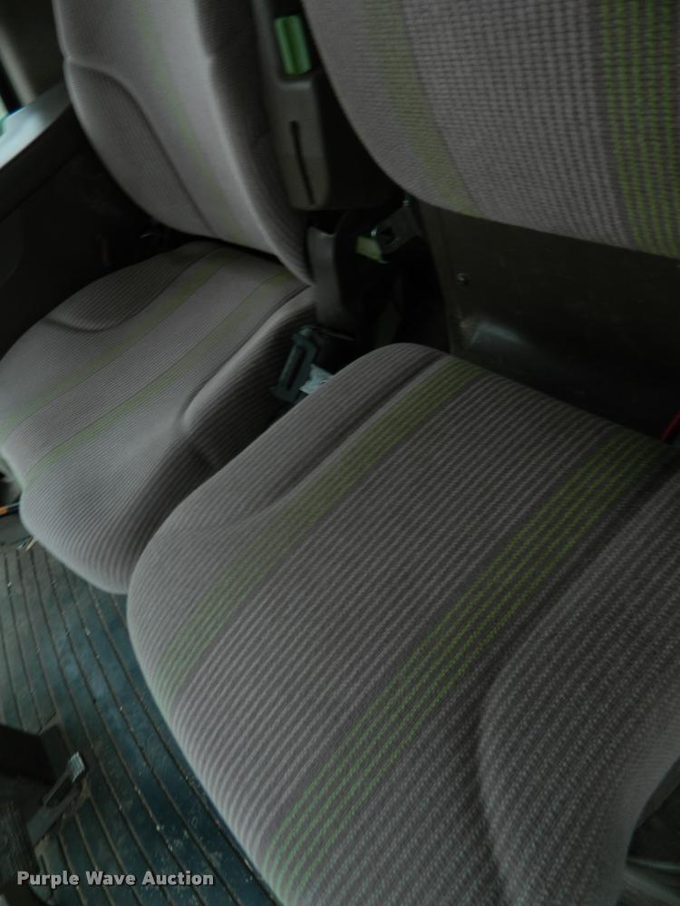 image for item K2601 2004 John Deere 9660 STS combine