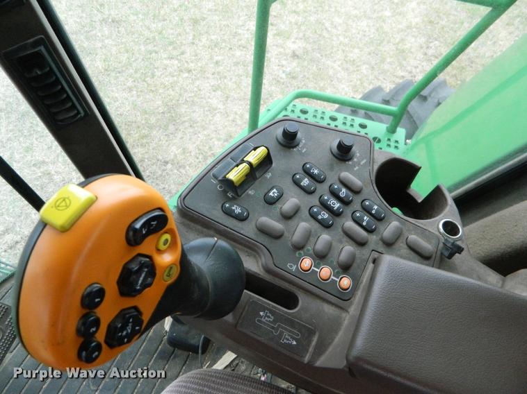 image for item K2601 2004 John Deere 9660 STS combine