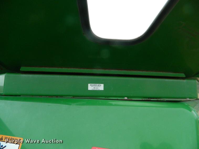 image for item K2601 2004 John Deere 9660 STS combine