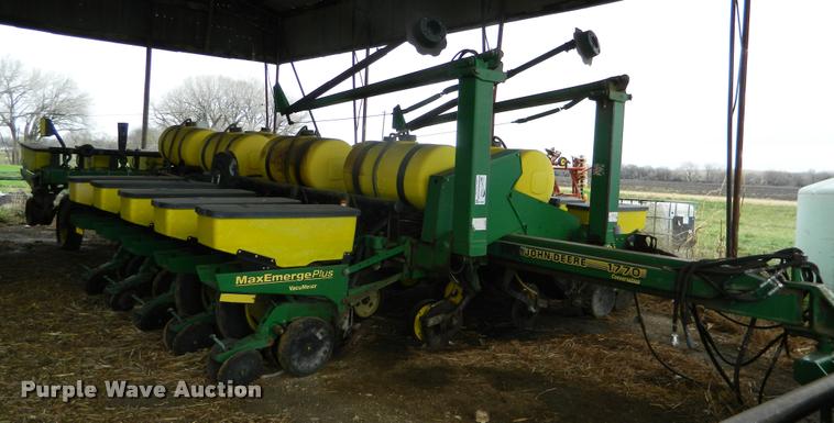 image for item K2603 1999 John Deere 1770 Conservation no-till planter