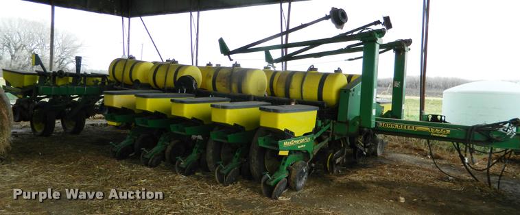 image for item K2603 1999 John Deere 1770 Conservation no-till planter