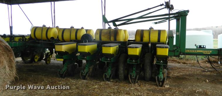 image for item K2603 1999 John Deere 1770 Conservation no-till planter