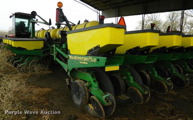 image for item K2603 1999 John Deere 1770 Conservation no-till planter