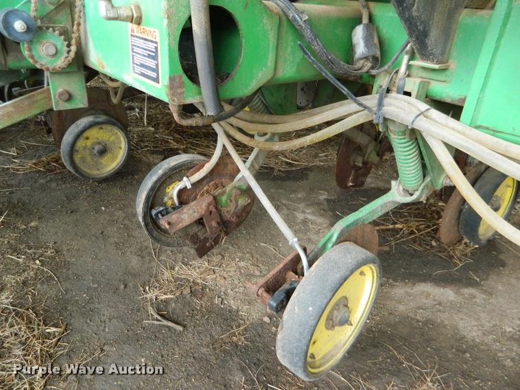 image for item K2603 1999 John Deere 1770 Conservation no-till planter
