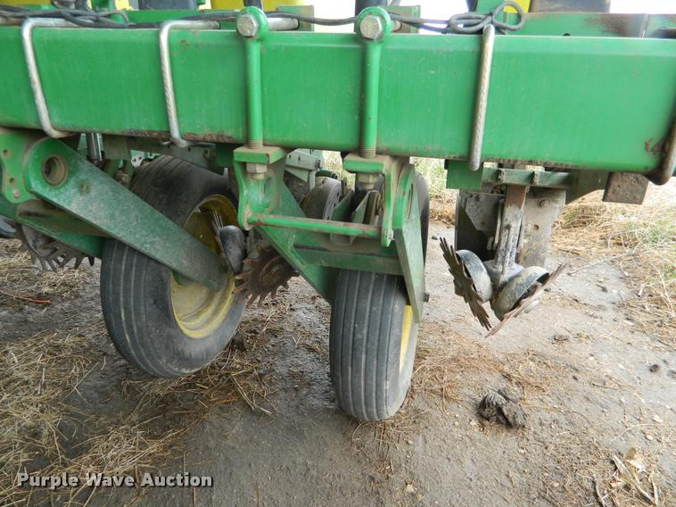 image for item K2603 1999 John Deere 1770 Conservation no-till planter