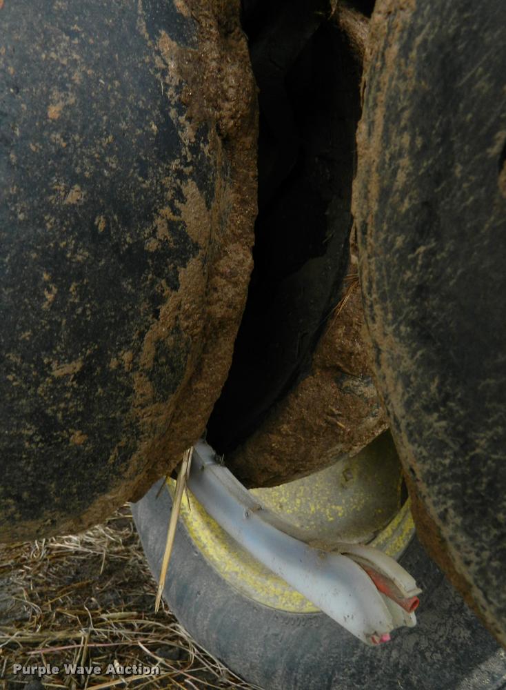 image for item K2603 1999 John Deere 1770 Conservation no-till planter