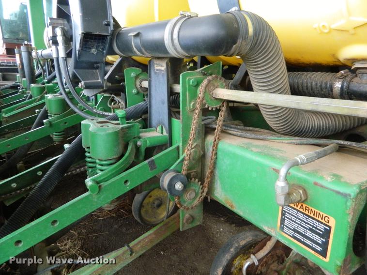 image for item K2603 1999 John Deere 1770 Conservation no-till planter