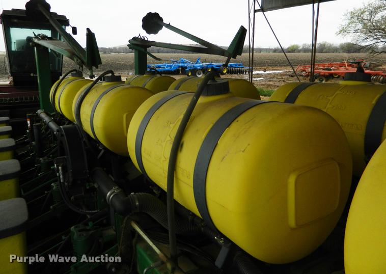 image for item K2603 1999 John Deere 1770 Conservation no-till planter