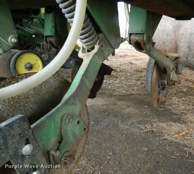 image for item K2603 1999 John Deere 1770 Conservation no-till planter