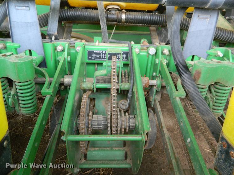 image for item K2603 1999 John Deere 1770 Conservation no-till planter
