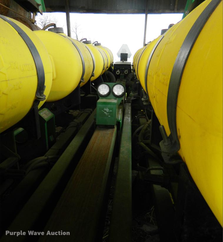 image for item K2603 1999 John Deere 1770 Conservation no-till planter