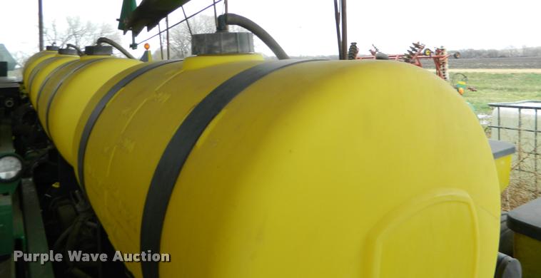 image for item K2603 1999 John Deere 1770 Conservation no-till planter