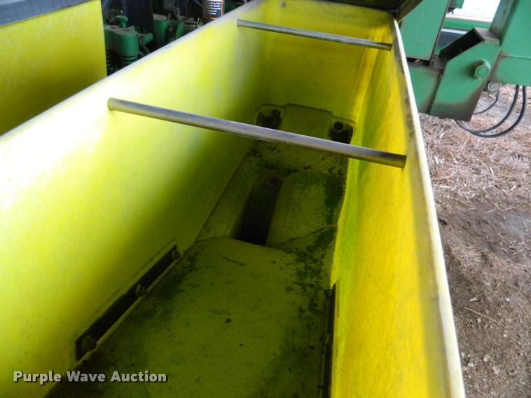 image for item K2603 1999 John Deere 1770 Conservation no-till planter