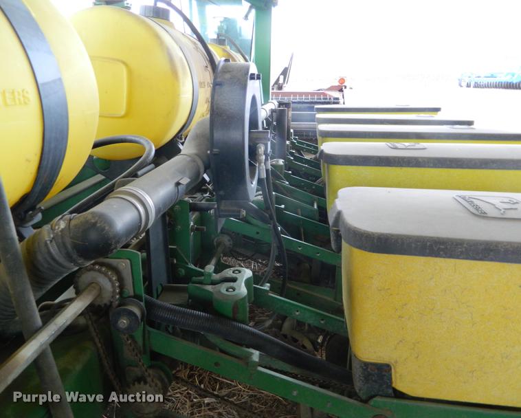 image for item K2603 1999 John Deere 1770 Conservation no-till planter
