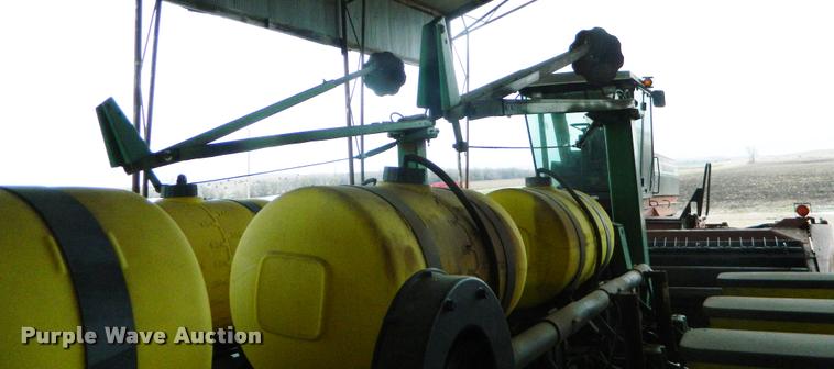 image for item K2603 1999 John Deere 1770 Conservation no-till planter