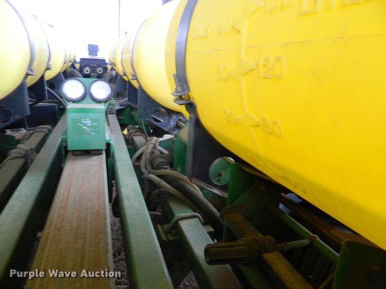 image for item K2603 1999 John Deere 1770 Conservation no-till planter