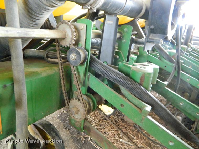 image for item K2603 1999 John Deere 1770 Conservation no-till planter