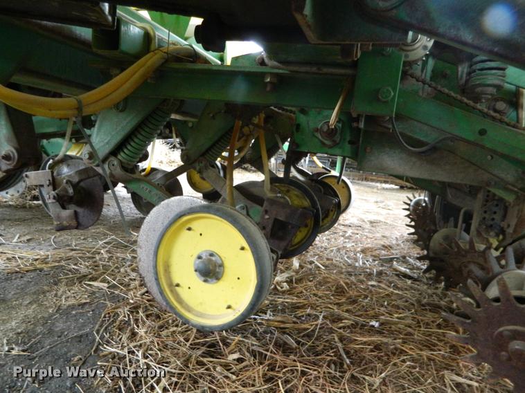 image for item K2603 1999 John Deere 1770 Conservation no-till planter