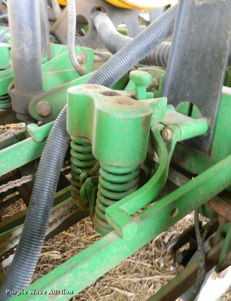 image for item K2603 1999 John Deere 1770 Conservation no-till planter