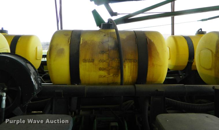 image for item K2603 1999 John Deere 1770 Conservation no-till planter