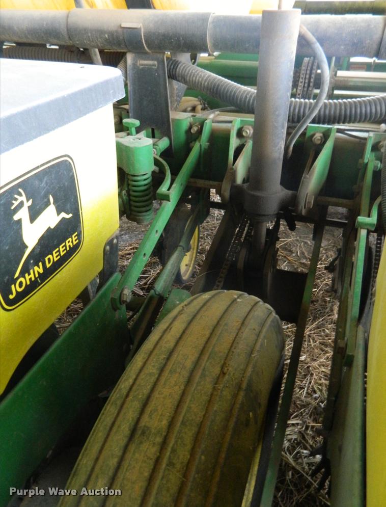 image for item K2603 1999 John Deere 1770 Conservation no-till planter