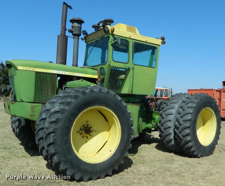 image for item K2636 John Deere 7520 4WD tractor