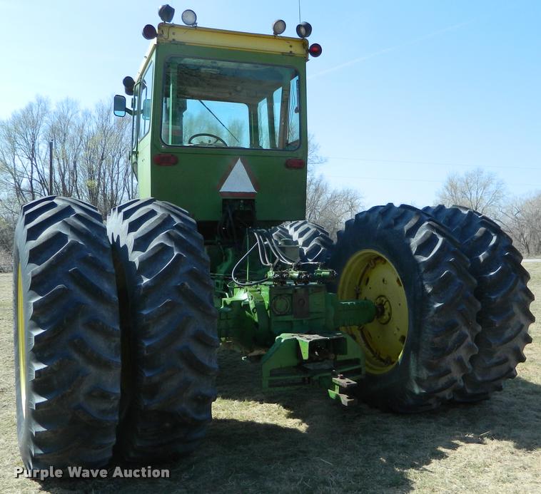image for item K2636 John Deere 7520 4WD tractor