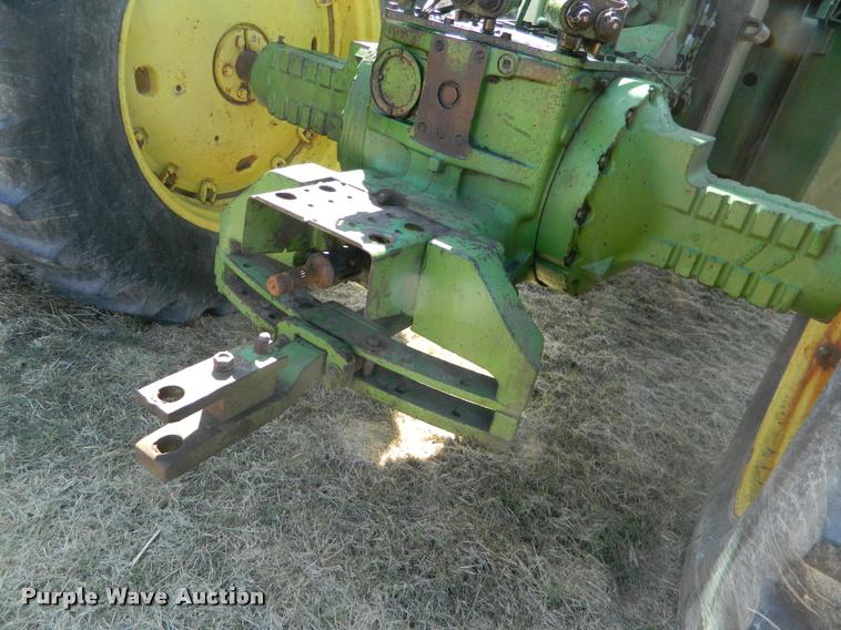 image for item K2636 John Deere 7520 4WD tractor