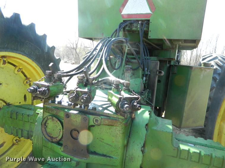 image for item K2636 John Deere 7520 4WD tractor
