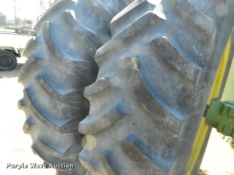 image for item K2636 John Deere 7520 4WD tractor