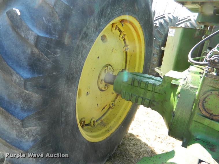 image for item K2636 John Deere 7520 4WD tractor