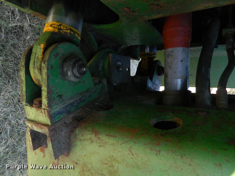 image for item K2636 John Deere 7520 4WD tractor