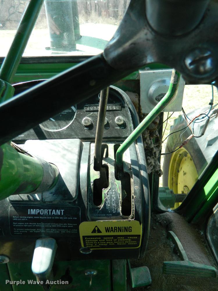 image for item K2636 John Deere 7520 4WD tractor