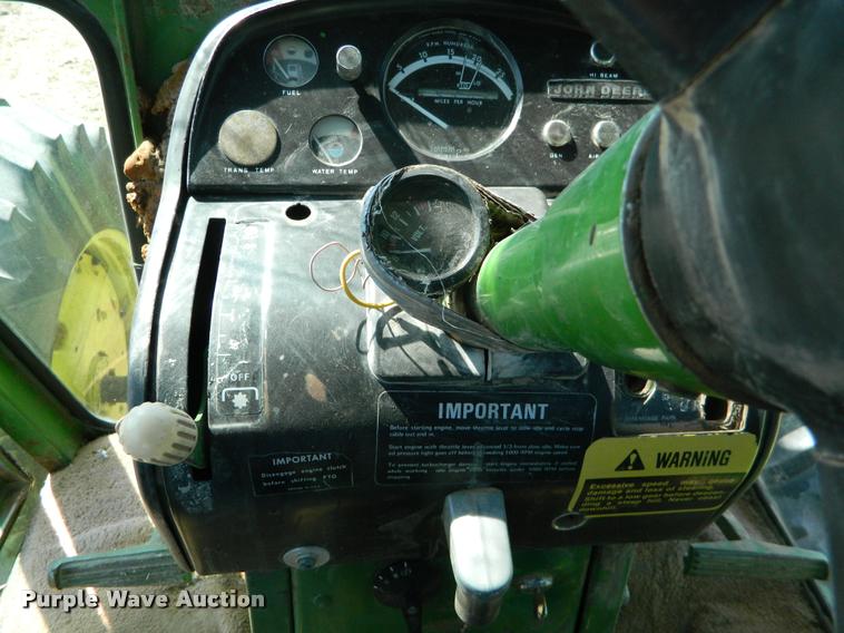 image for item K2636 John Deere 7520 4WD tractor