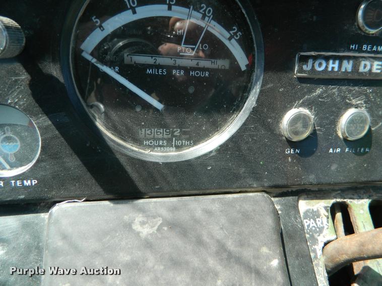 image for item K2636 John Deere 7520 4WD tractor