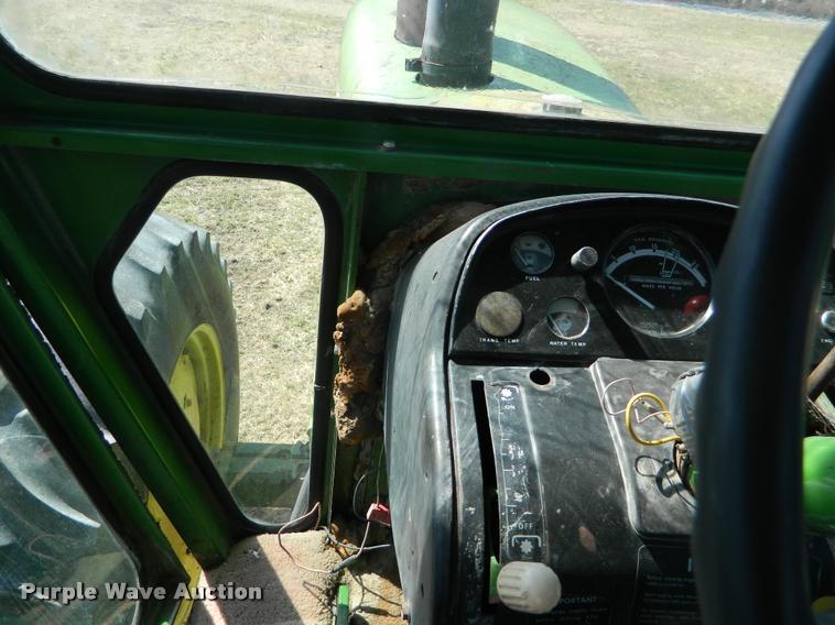 image for item K2636 John Deere 7520 4WD tractor