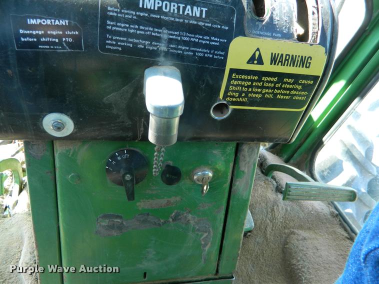 image for item K2636 John Deere 7520 4WD tractor