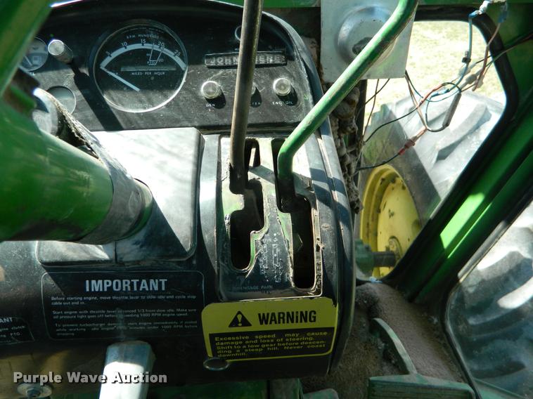 image for item K2636 John Deere 7520 4WD tractor