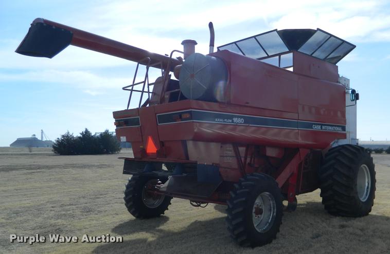 image for item K2690 1992 Case IH 1680 Axial-Flow combine