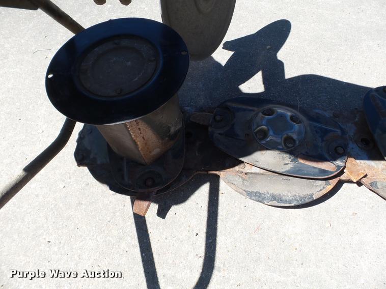 image for item K3292 2015 Massey-Ferguson DM1308 disc mower