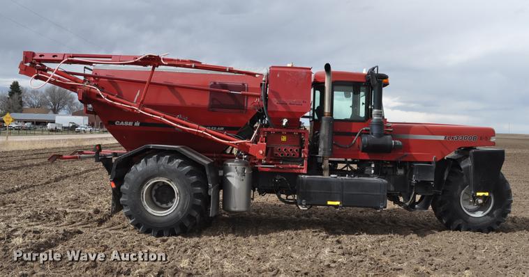 image for item K3994 2003 Case IH FLX3300B self-propelled applicator