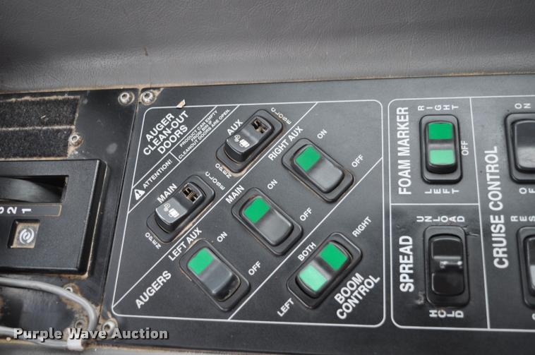 image for item K3994 2003 Case IH FLX3300B self-propelled applicator