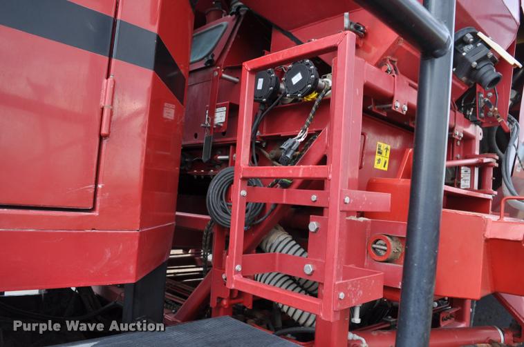 image for item K3994 2003 Case IH FLX3300B self-propelled applicator