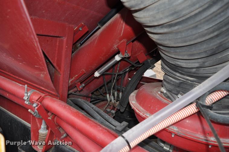 image for item K3994 2003 Case IH FLX3300B self-propelled applicator