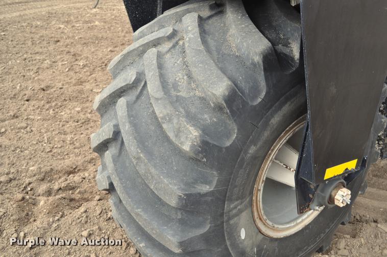 image for item K3994 2003 Case IH FLX3300B self-propelled applicator