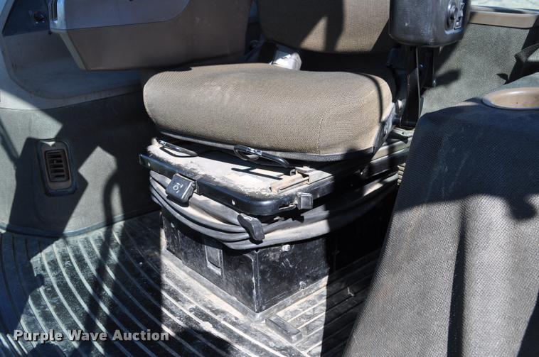 image for item K3995 1997 John Deere 8400 MFWD tractor