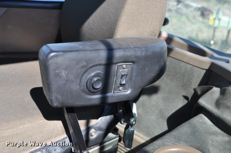 image for item K3995 1997 John Deere 8400 MFWD tractor