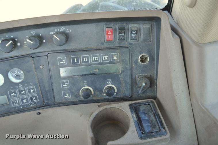 image for item K3995 1997 John Deere 8400 MFWD tractor