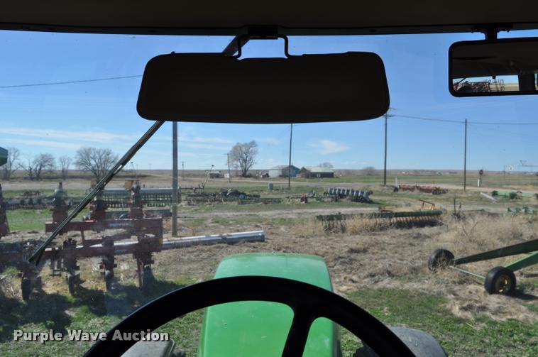 image for item K3995 1997 John Deere 8400 MFWD tractor