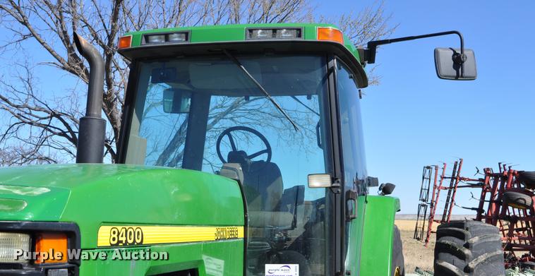 image for item K3995 1997 John Deere 8400 MFWD tractor